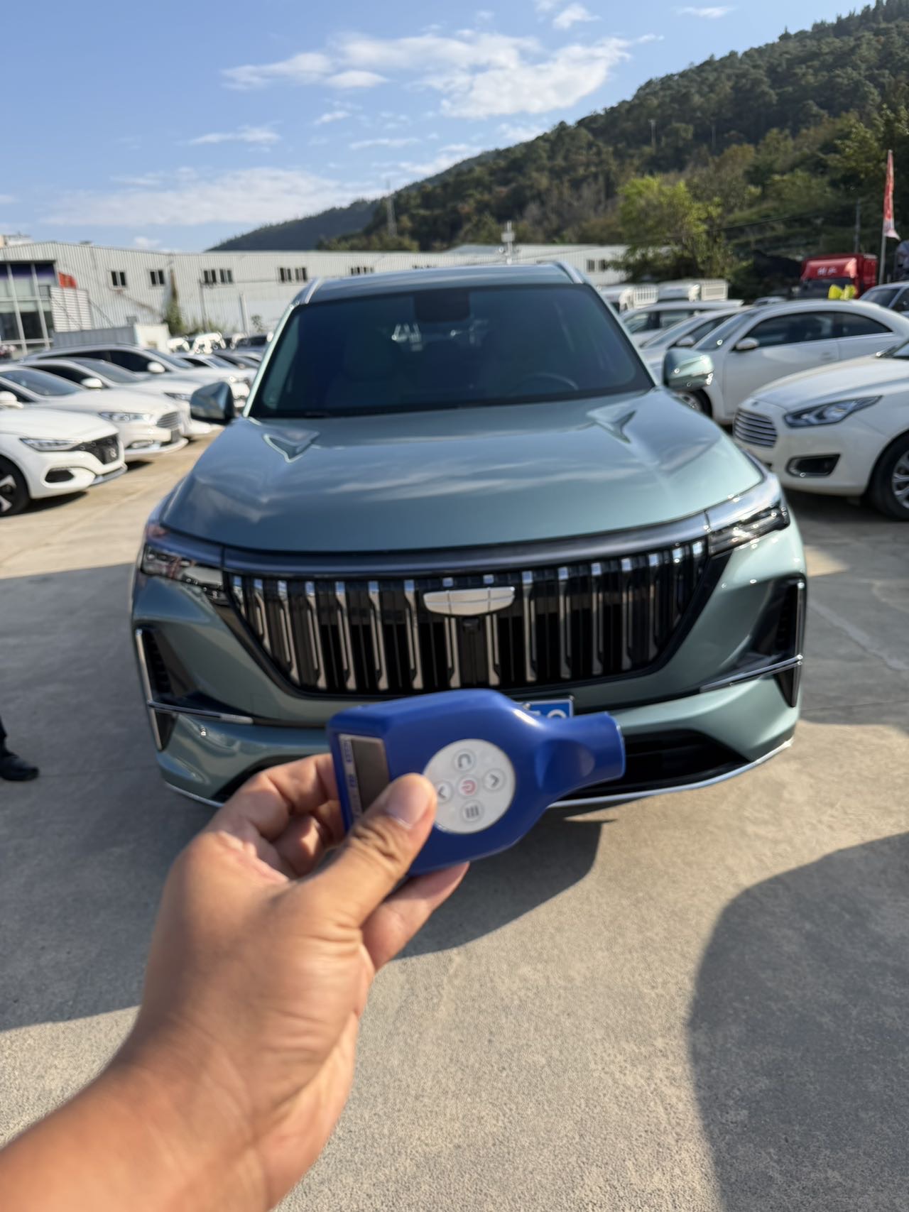 GEELY Boyue L 2025 car image #2