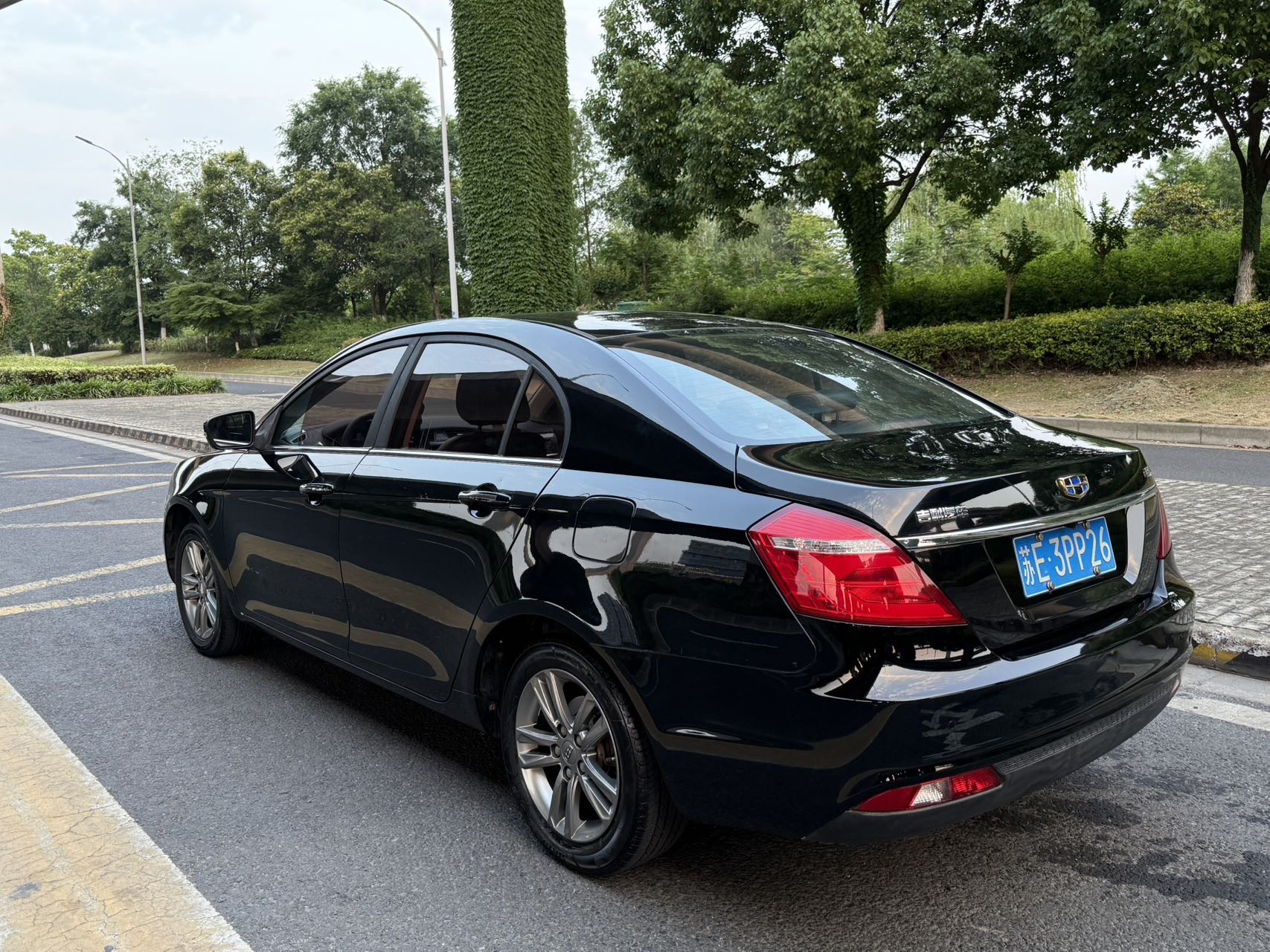 GEELY Emgrand 2017 immagine di auto #4