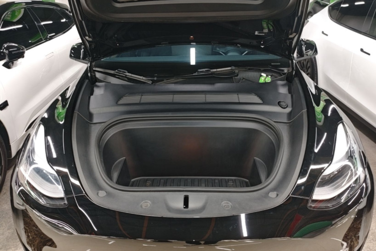 Tesla Model Y 2022 car image #20