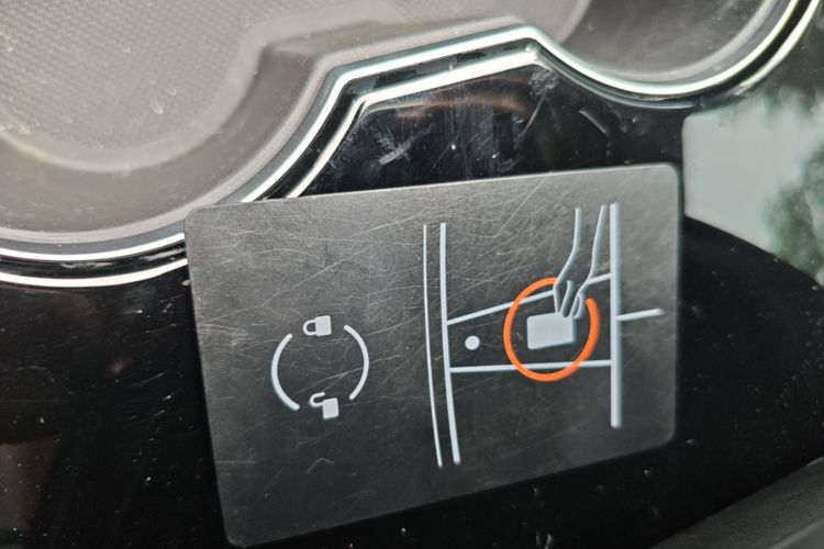 Tesla Model 3 2019 #9 Tesla Model 3 2019 car image #9
