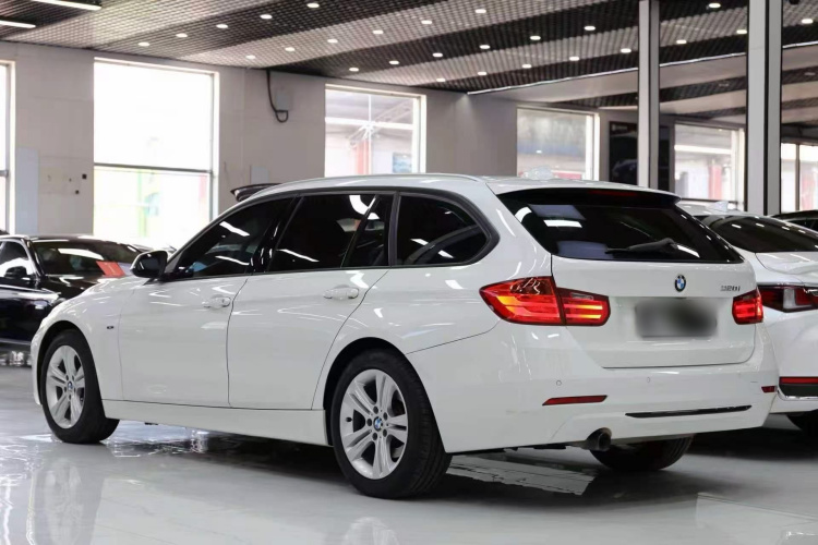 BMW 3 Series (Imported) 2016 immagine di auto #5