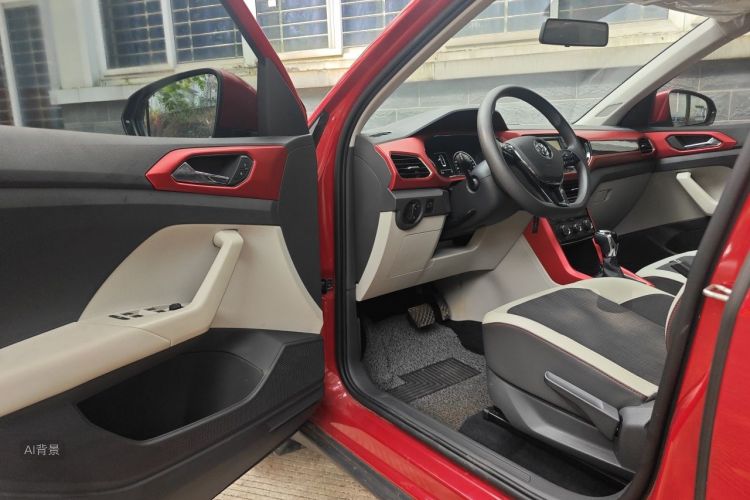 Volkswagen T-Cross 2020 #18 Volkswagen T-Cross 2020 car image #18