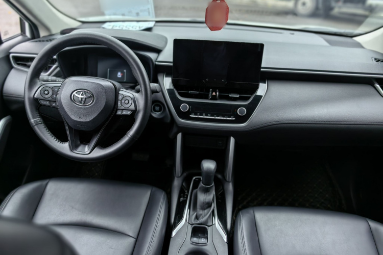 Toyota Corolla Cross 2023 car image #13