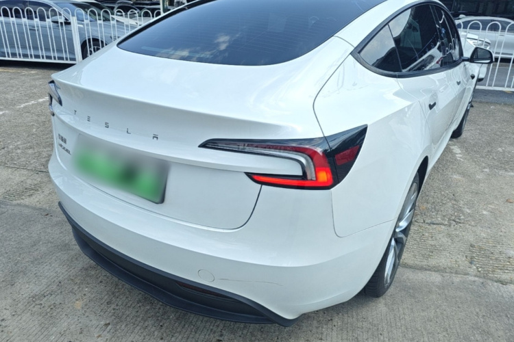Tesla Model 3 2024 #7 Tesla Model 3 2024 car image #7