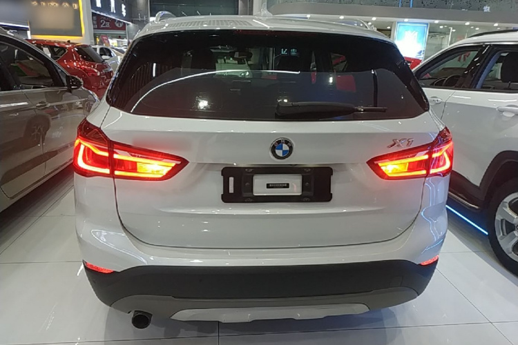 BMW X1 2017 #6 BMW X1 2017 car image #6