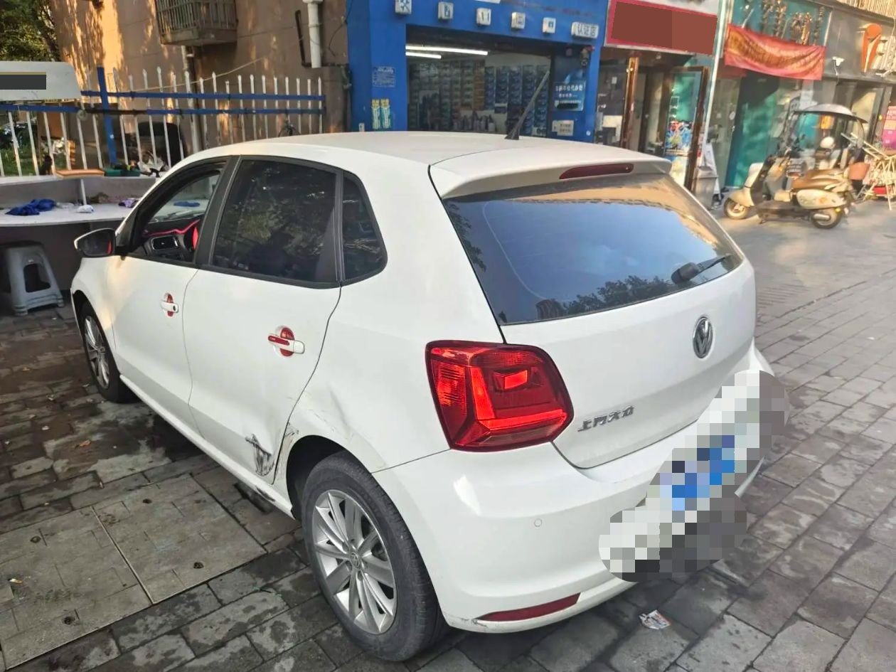 Volkswagen Polo 2014 car image #4