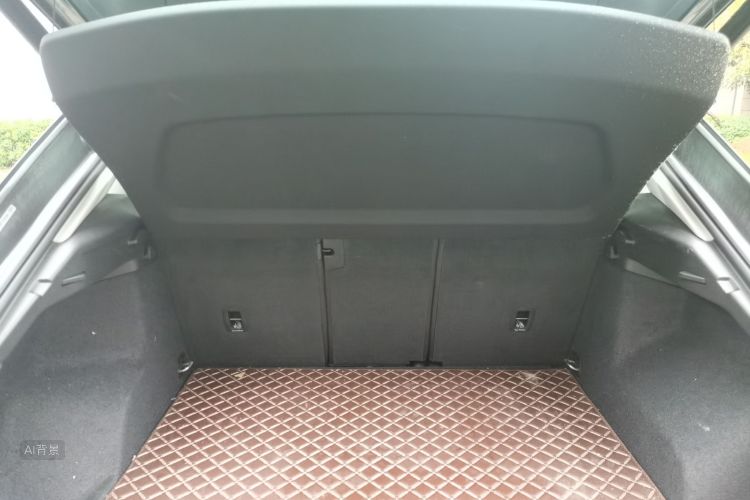 Audi Q3 2021 car image #21