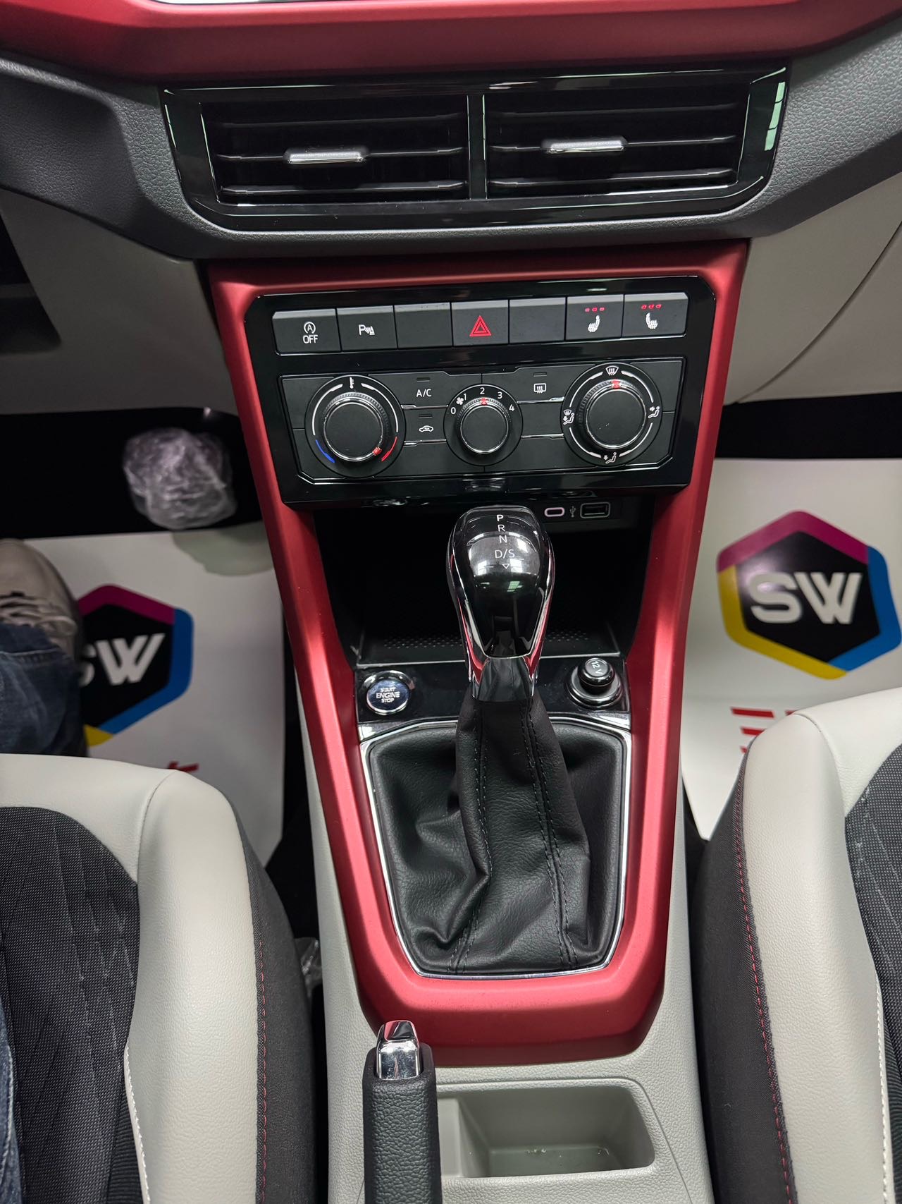 Volkswagen T-Cross 2023 car image #12