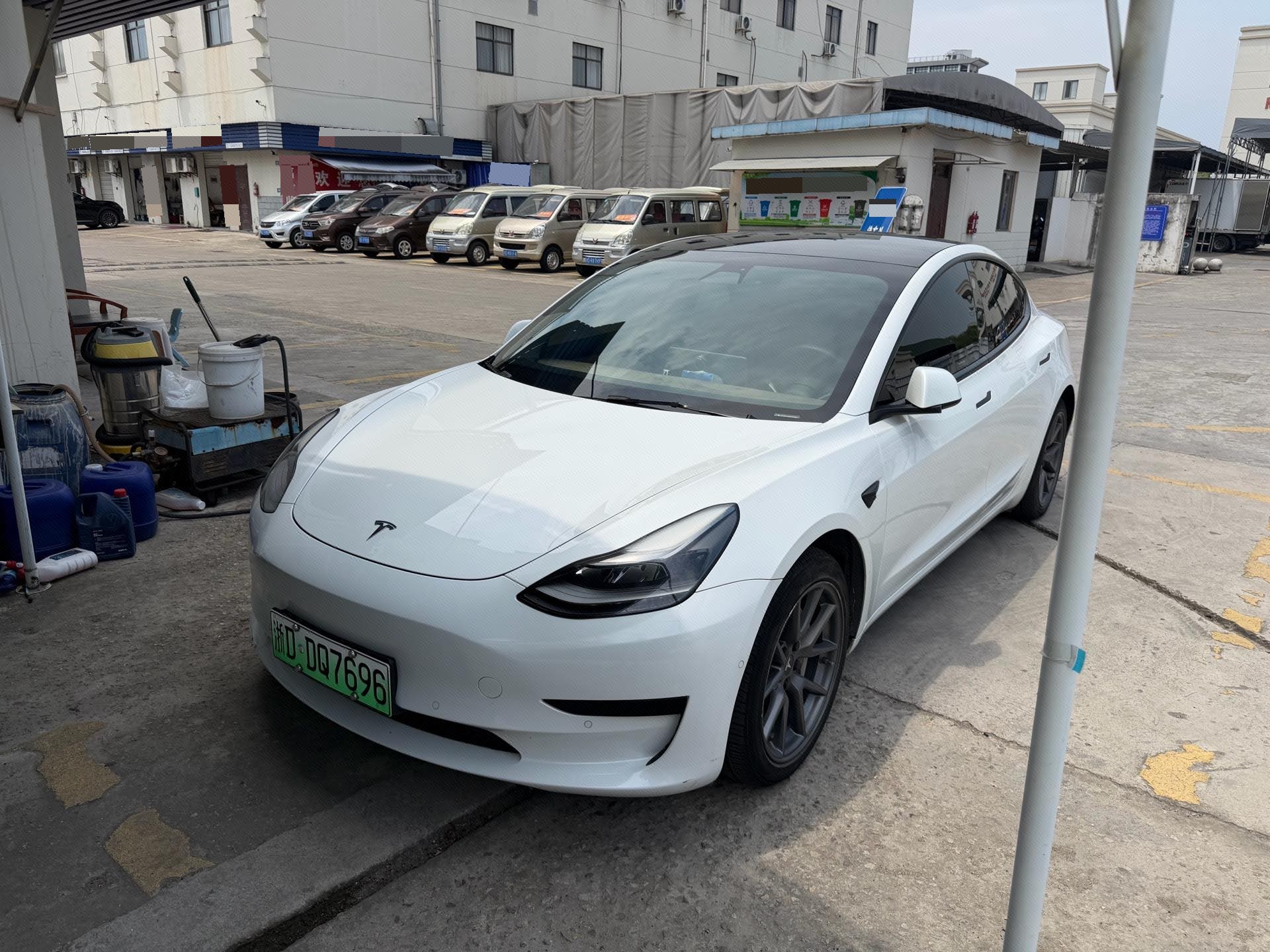 Tesla Model 3 2021 immagine di auto 