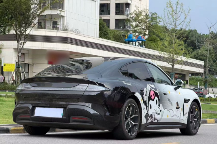 MI SU7 2025 car image #4