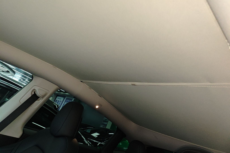 Tesla Model Y 2024 car image #18