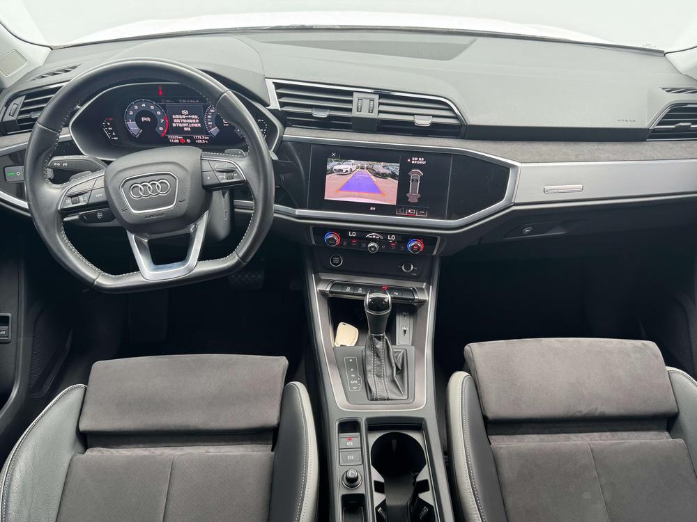 Audi Q3 2021 car image #16