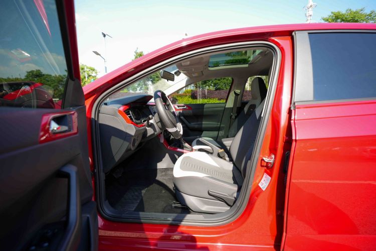 Volkswagen Polo 2020 car image #21