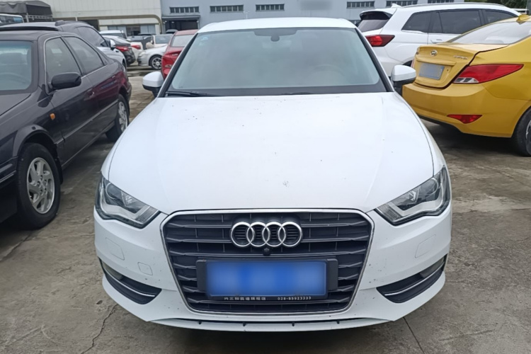 Audi A3 2017 car image #3