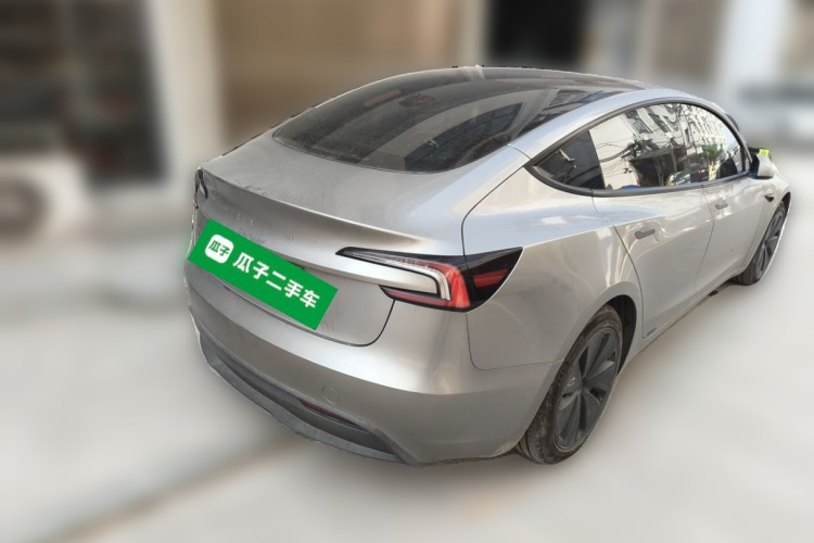 Tesla Model 3 2024 car image #5