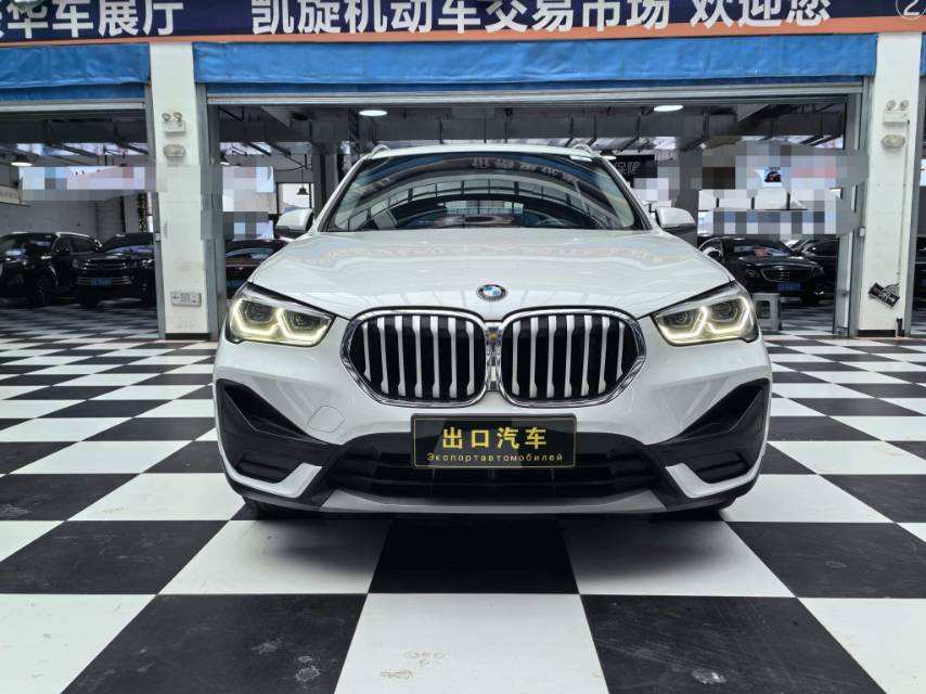 BMW X1 2022 car image #2