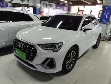 Audi Q3 2022 Audi Q3 2022 immagine di auto