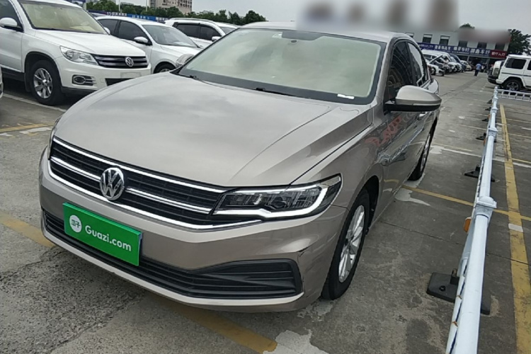 Volkswagen Bora 2020 car image #2
