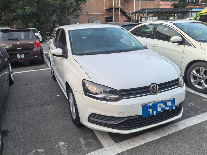 Volkswagen Polo 2017 car image #2