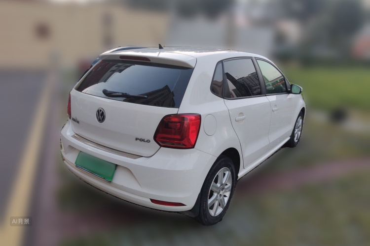 Volkswagen Polo 2015 car image #7