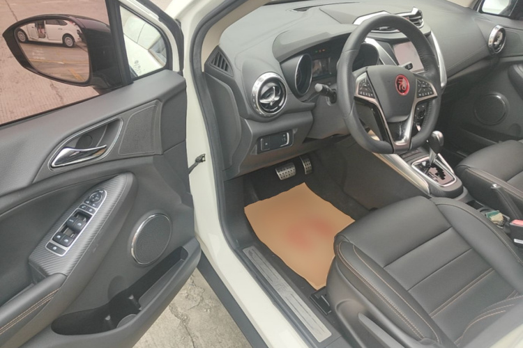 BYD Yuan 2018 #12 BYD Yuan 2018 car image #12
