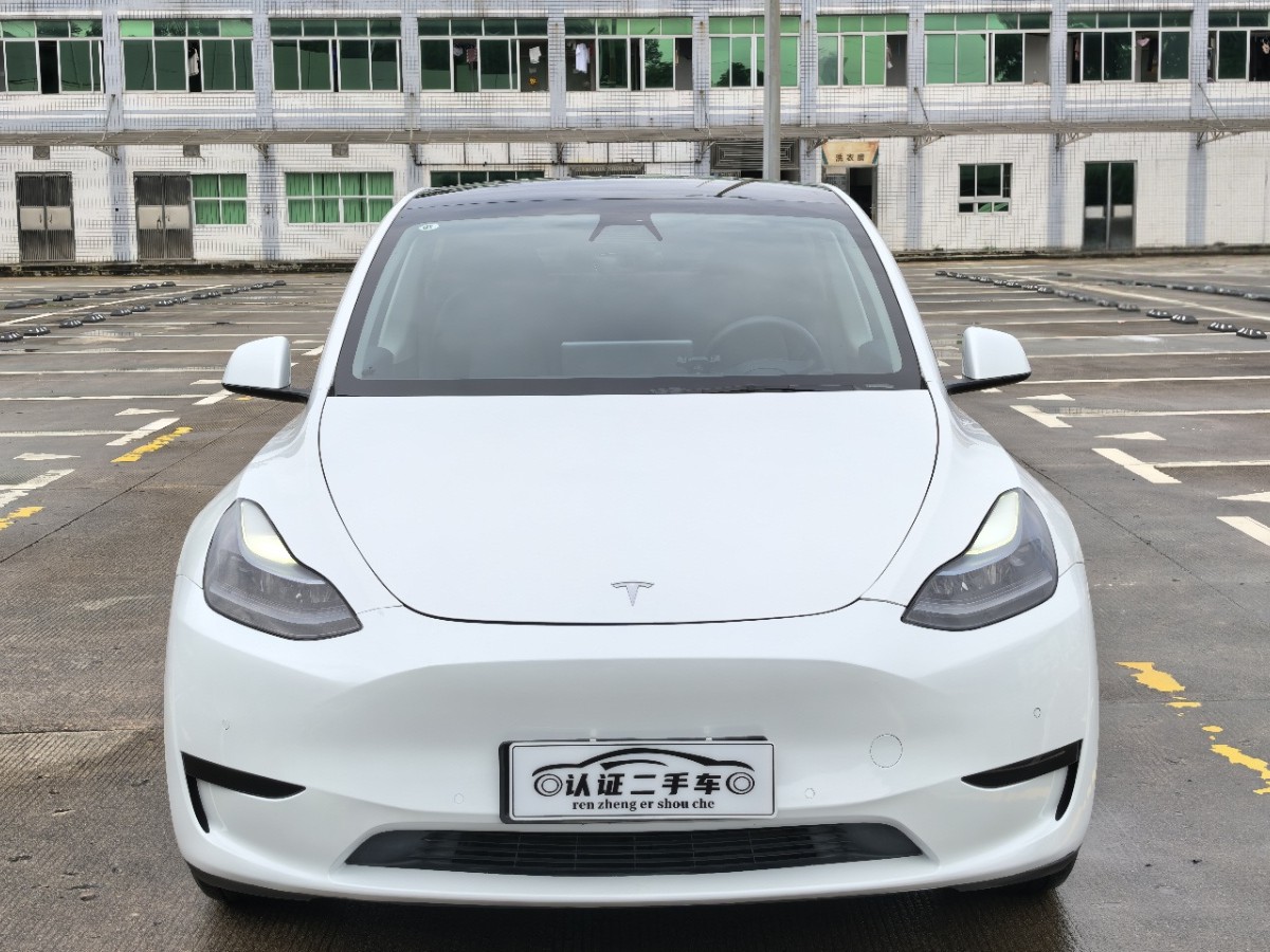 Tesla Model Y 2023 #2 Tesla Model Y 2023 car image #2