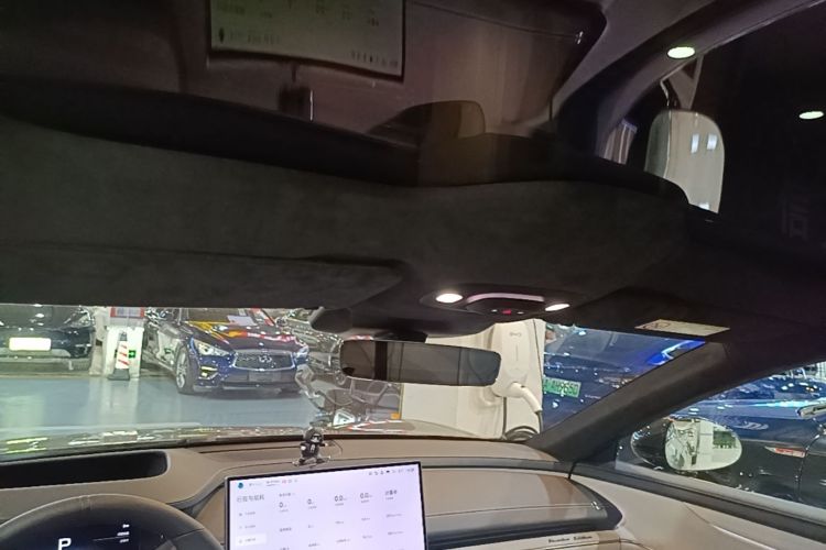 MI SU7 2024 car image #18