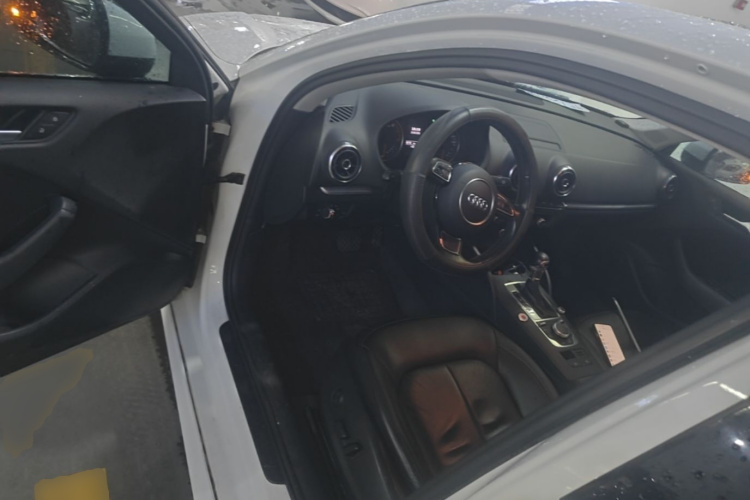 Audi A3 2016 car image #16