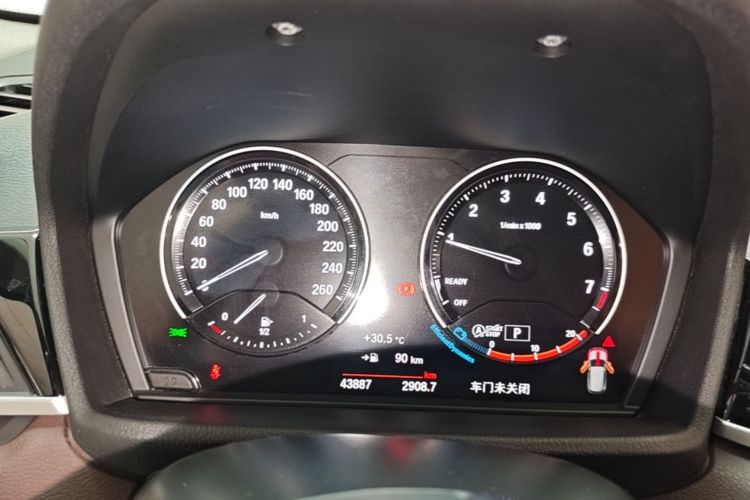 BMW X1 2022 car image #12