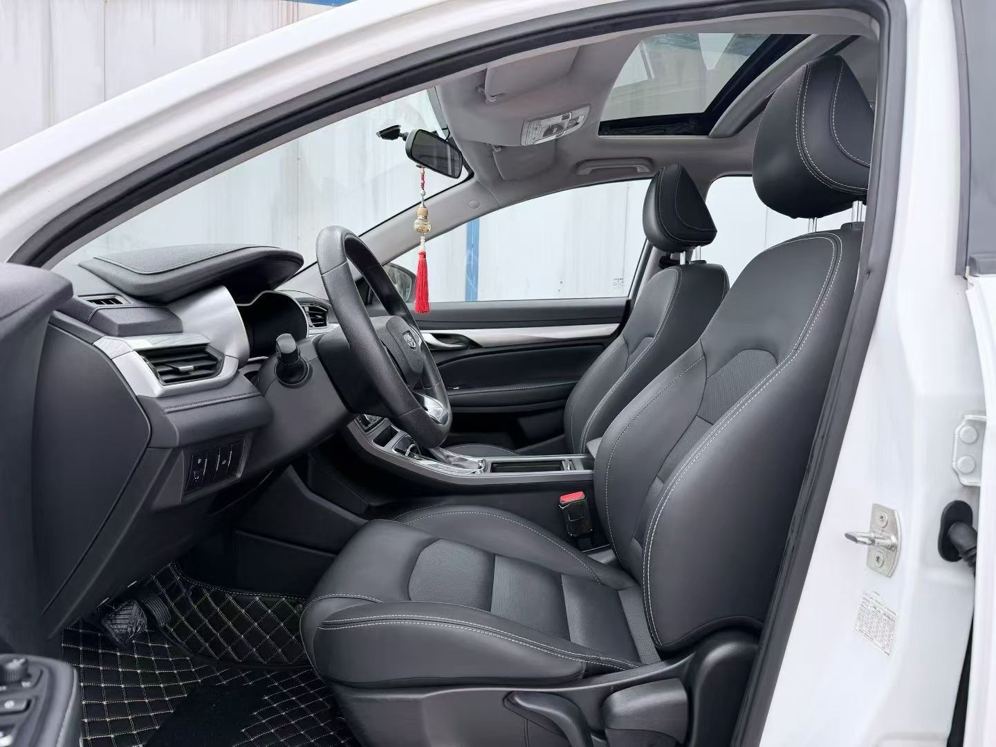 GEELY Emgrand 2020 صورة سيارة #5