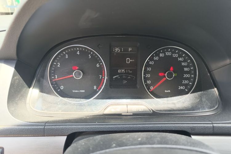 Volkswagen Lavida 2015 car image #13