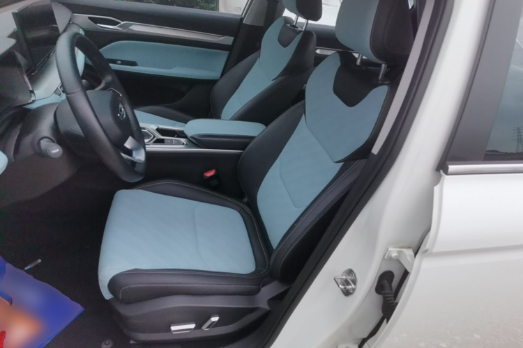 GEELY Emgrand L 2022 car image #19