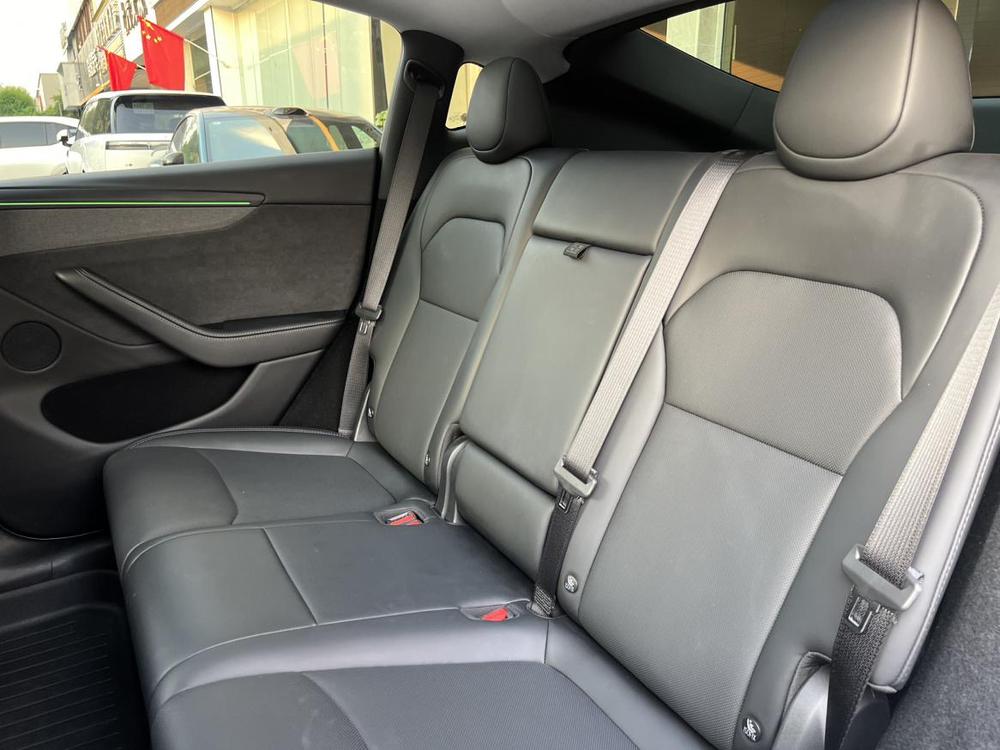 Tesla Model Y 2025 #22 Tesla Model Y 2025 immagine di auto #22