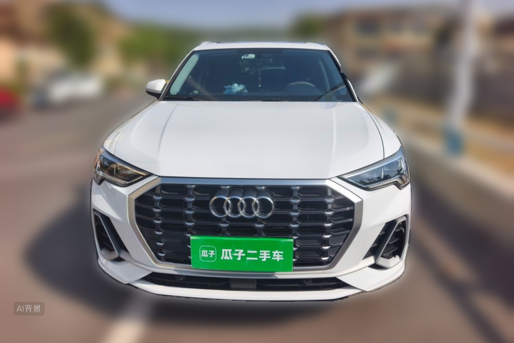Audi Q3 2021 car image #3