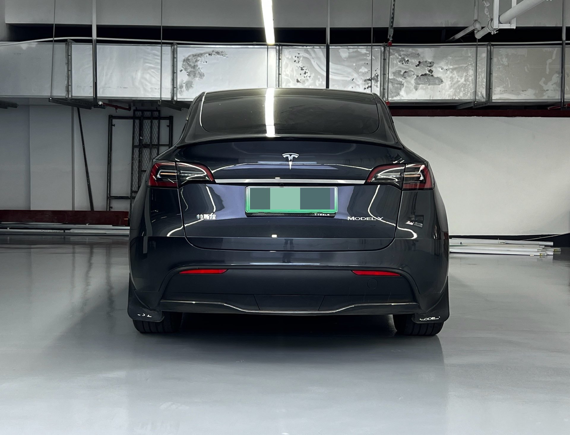 Tesla Model Y 2024 #9 Tesla Model Y 2024 صورة سيارة #9