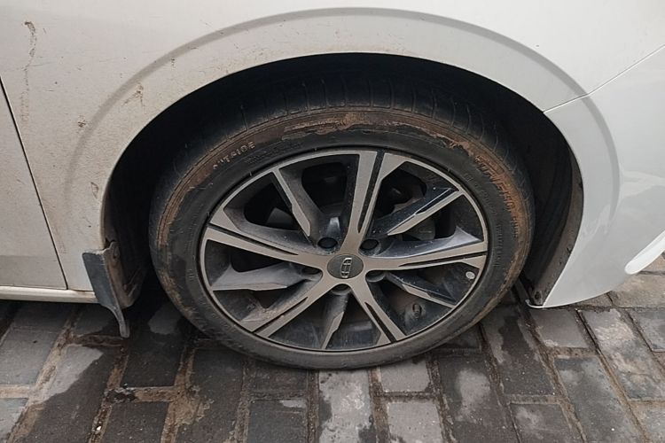 GEELY Emgrand 2022 car image #9