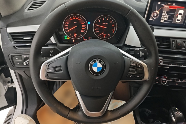 BMW X1 2017 car image #11