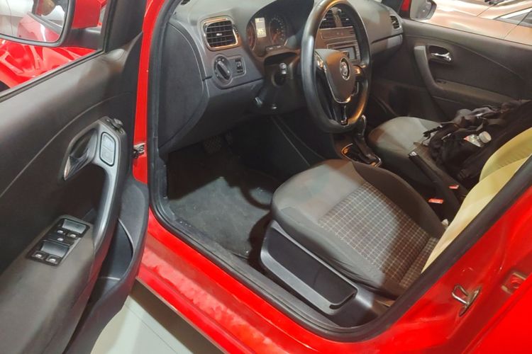 Volkswagen Polo 2016 #16 Volkswagen Polo 2016 car image #16