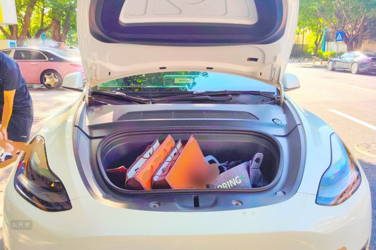 Tesla Model Y 2022 car image #22