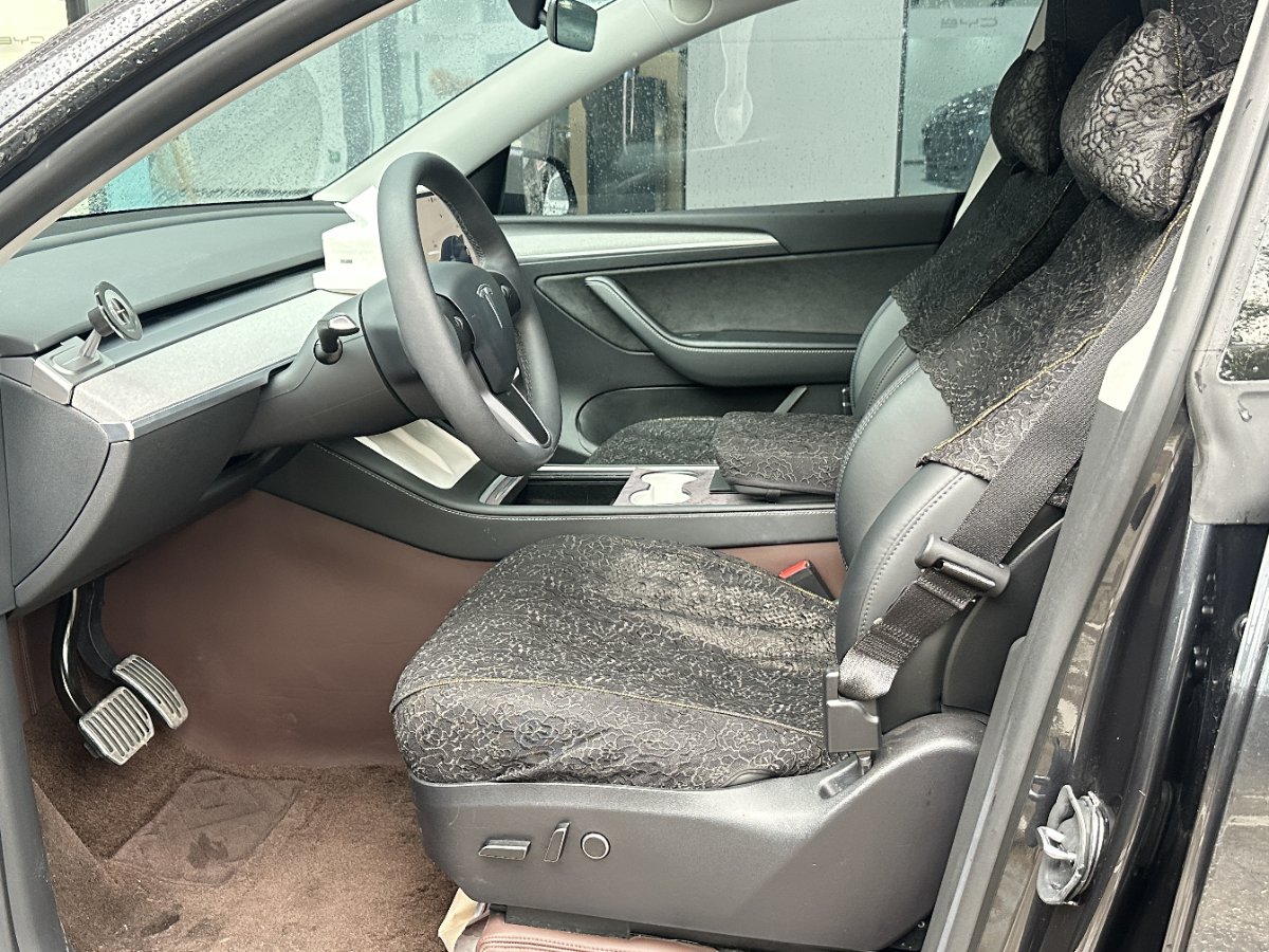 Tesla Model Y 2024 car image #4