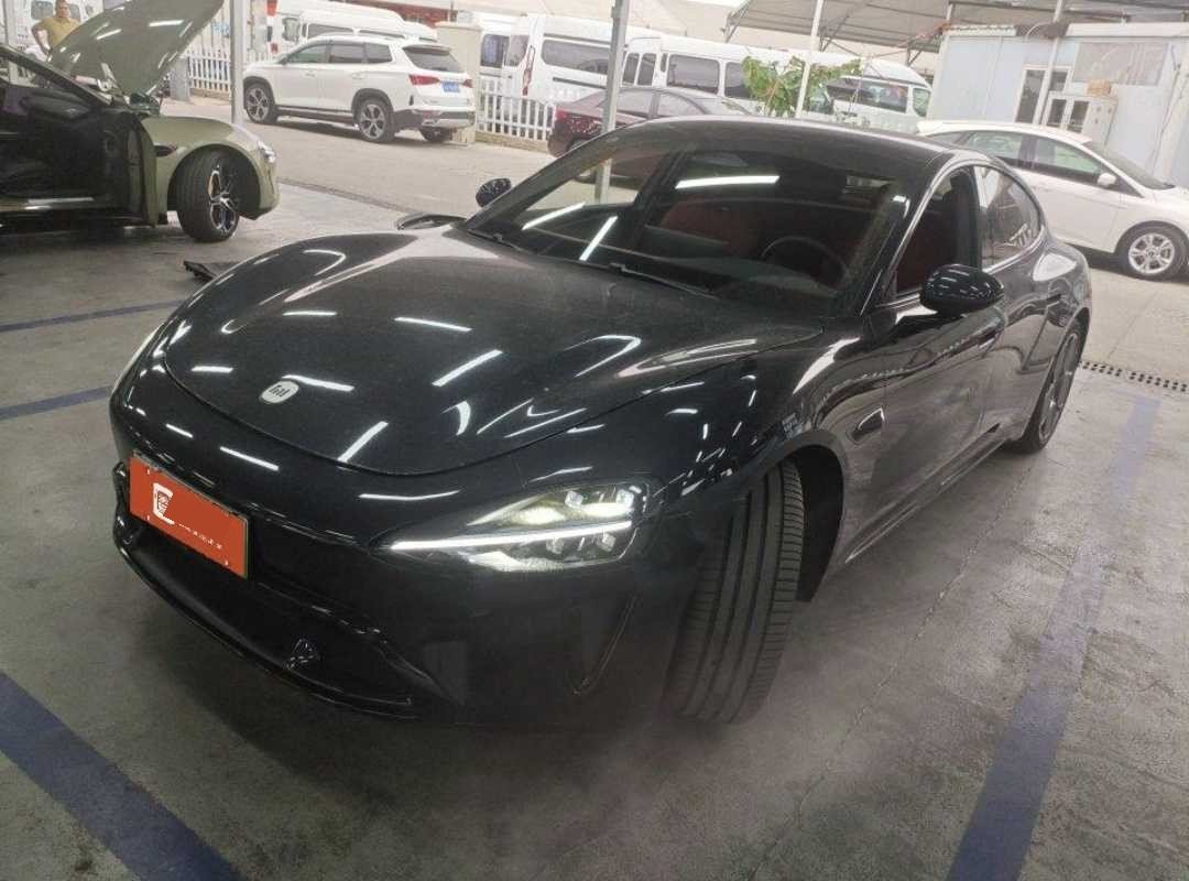 MI SU7 2025 MI SU7 2025 car image