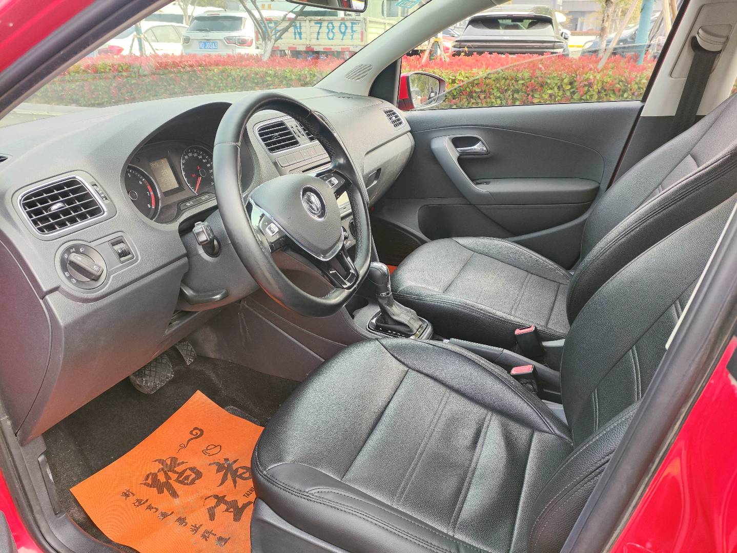 Volkswagen Polo 2017 car image #9