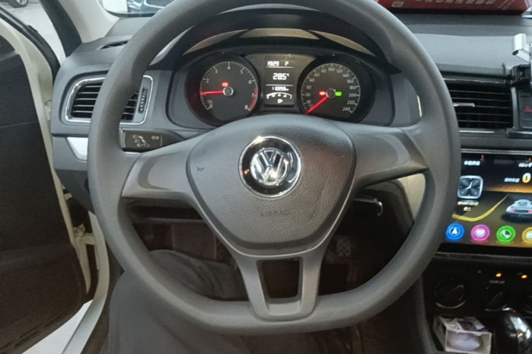Volkswagen Lavida 2018 car image #11