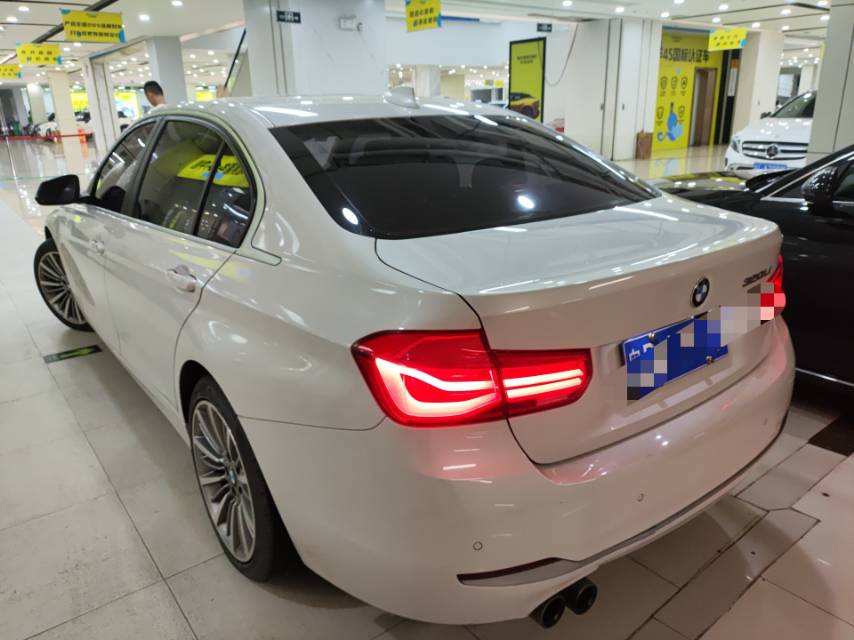 BMW 3 Series 2019 car image #4