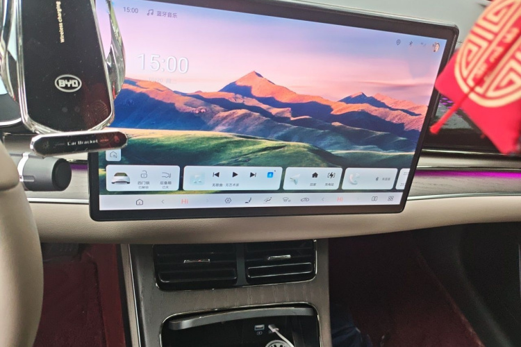 BYD Han 2024 car image #17