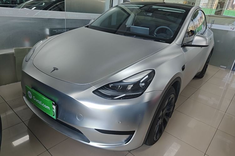 Tesla Model Y 2022 car image #2