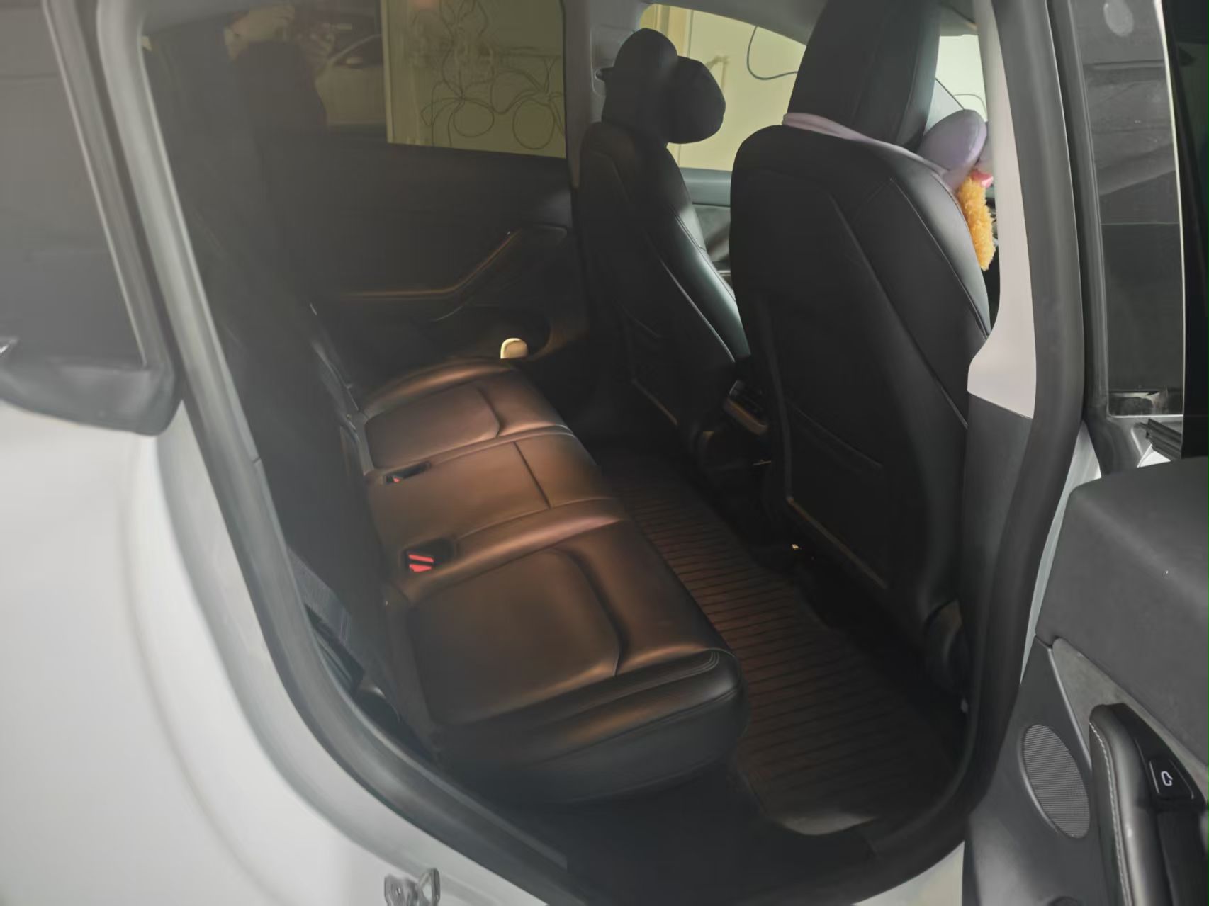 Tesla Model Y 2021 #4 Tesla Model Y 2021 car image #4