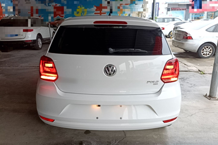 Volkswagen Polo 2018 car image #6
