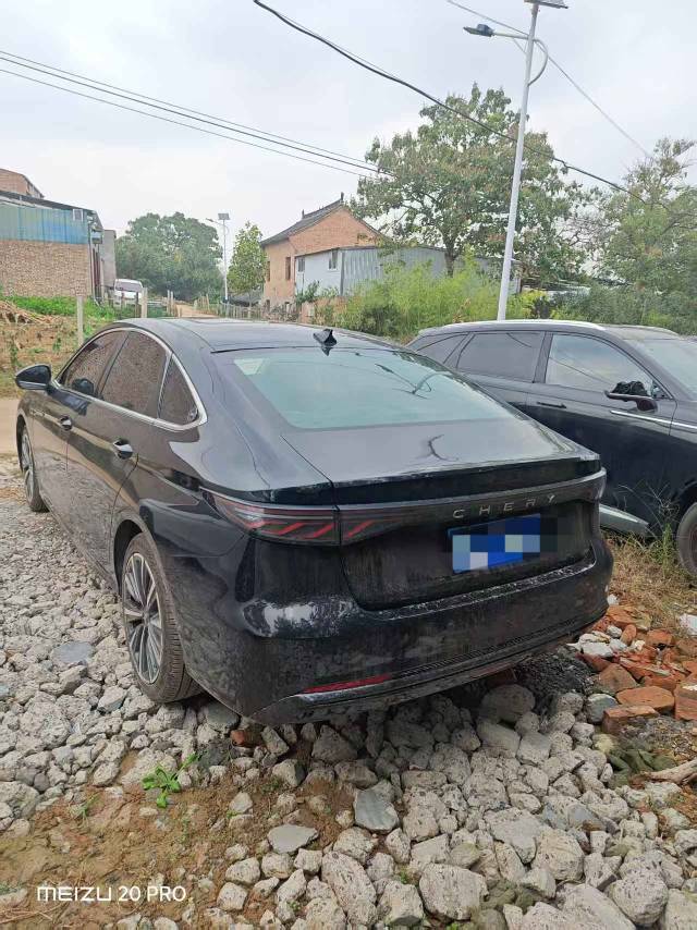 2025 car image #5