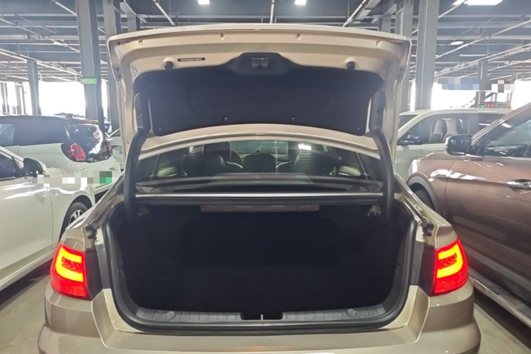 GEELY Emgrand GL 2019 #19 GEELY Emgrand GL 2019 صورة سيارة #19